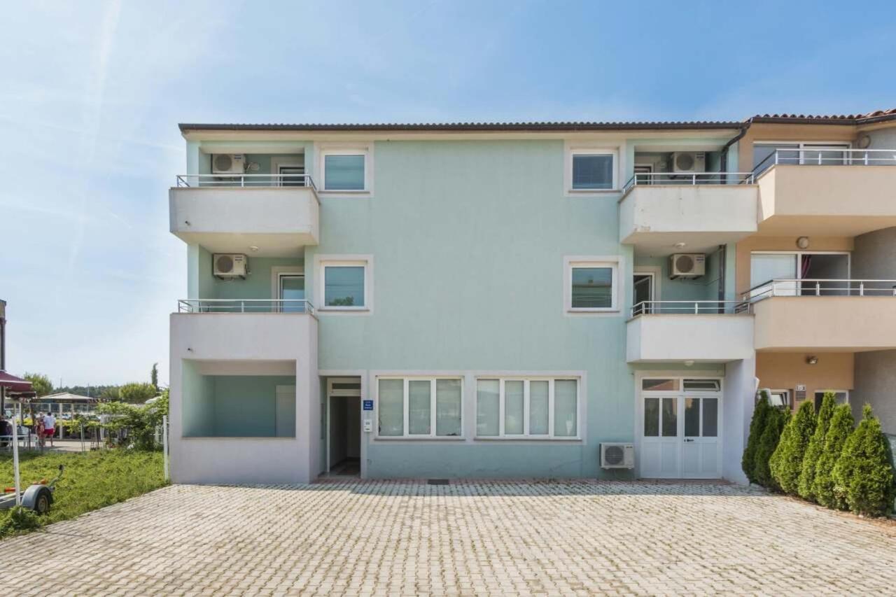 Apartments Riva Medulin Exterior photo